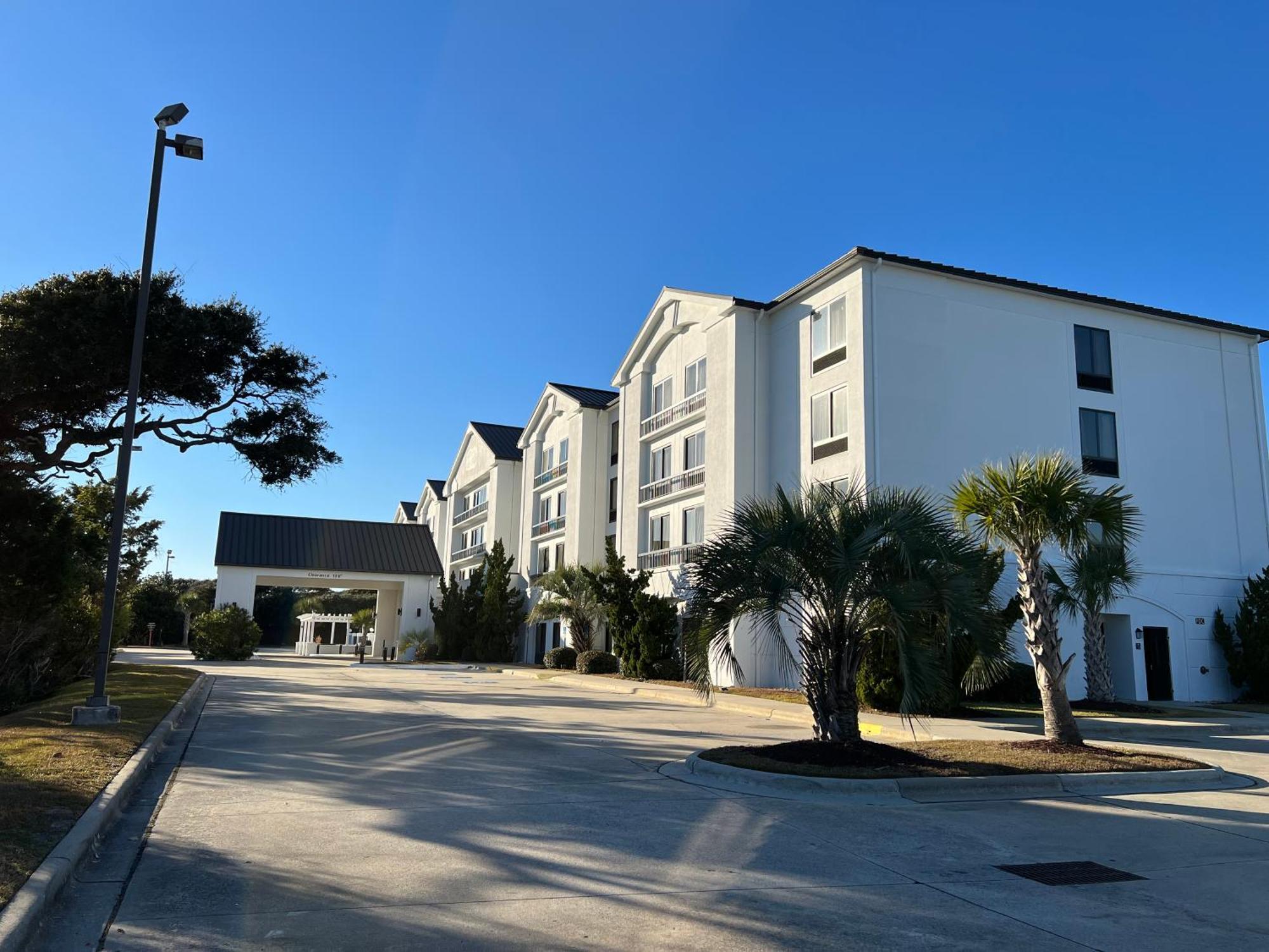 Hotel Alice Pine Knoll Shores Eksteriør billede