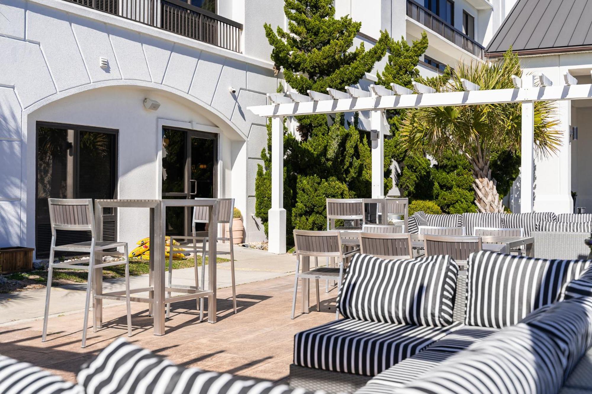 Hotel Alice Pine Knoll Shores Eksteriør billede