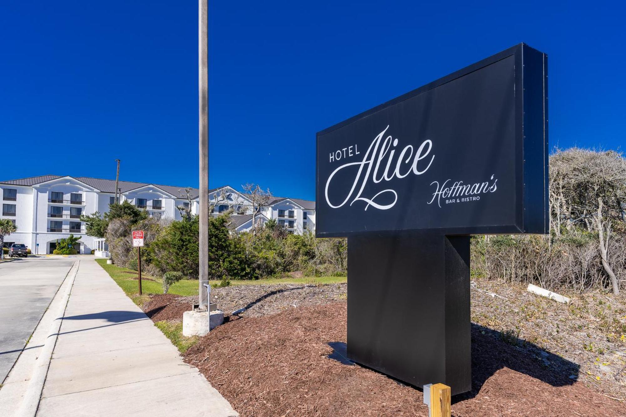 Hotel Alice Pine Knoll Shores Eksteriør billede