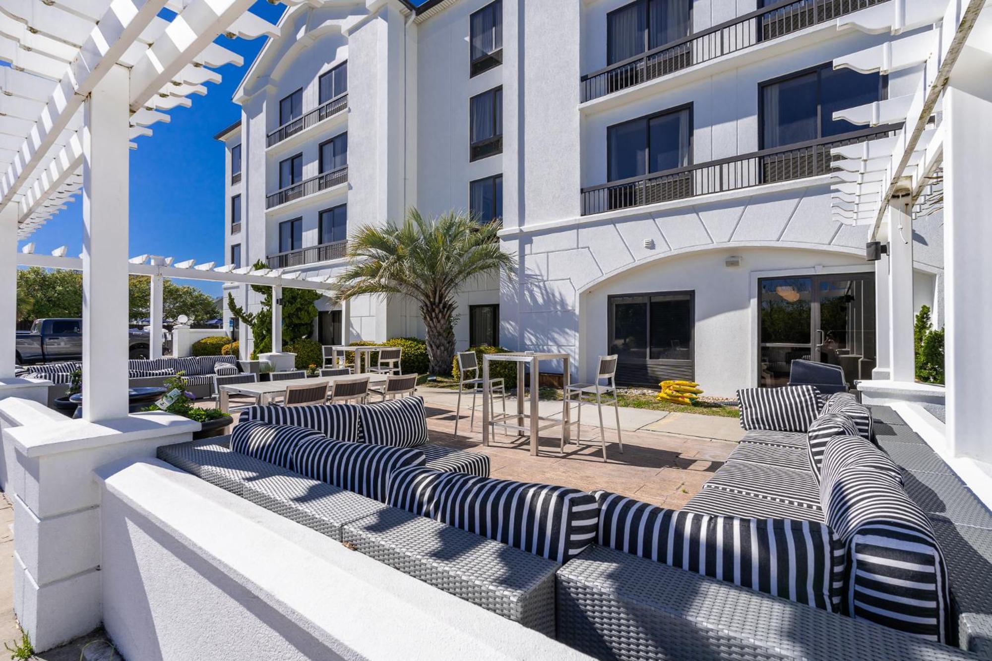 Hotel Alice Pine Knoll Shores Eksteriør billede