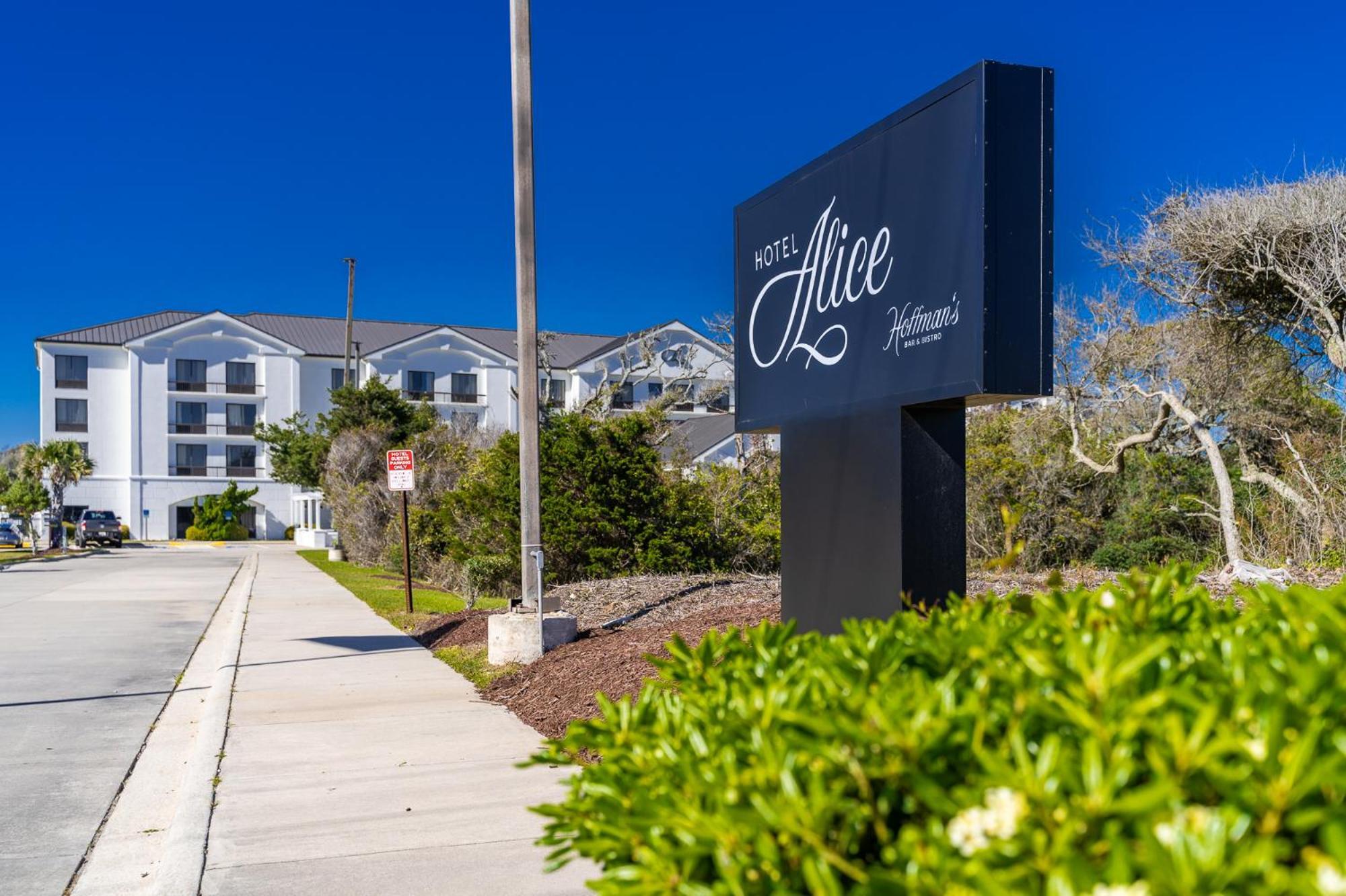 Hotel Alice Pine Knoll Shores Eksteriør billede