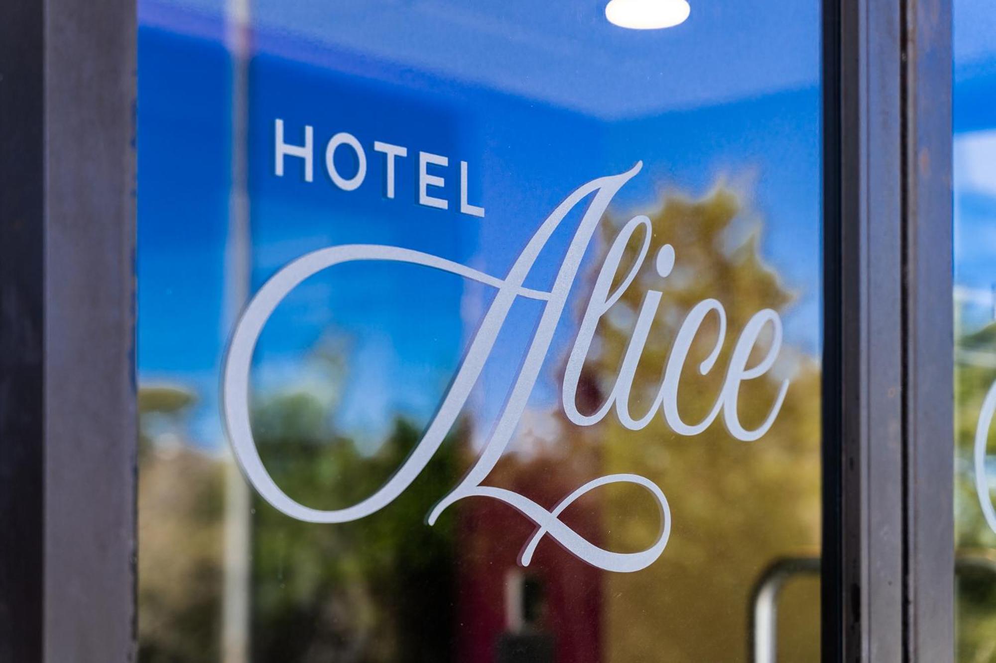 Hotel Alice Pine Knoll Shores Eksteriør billede